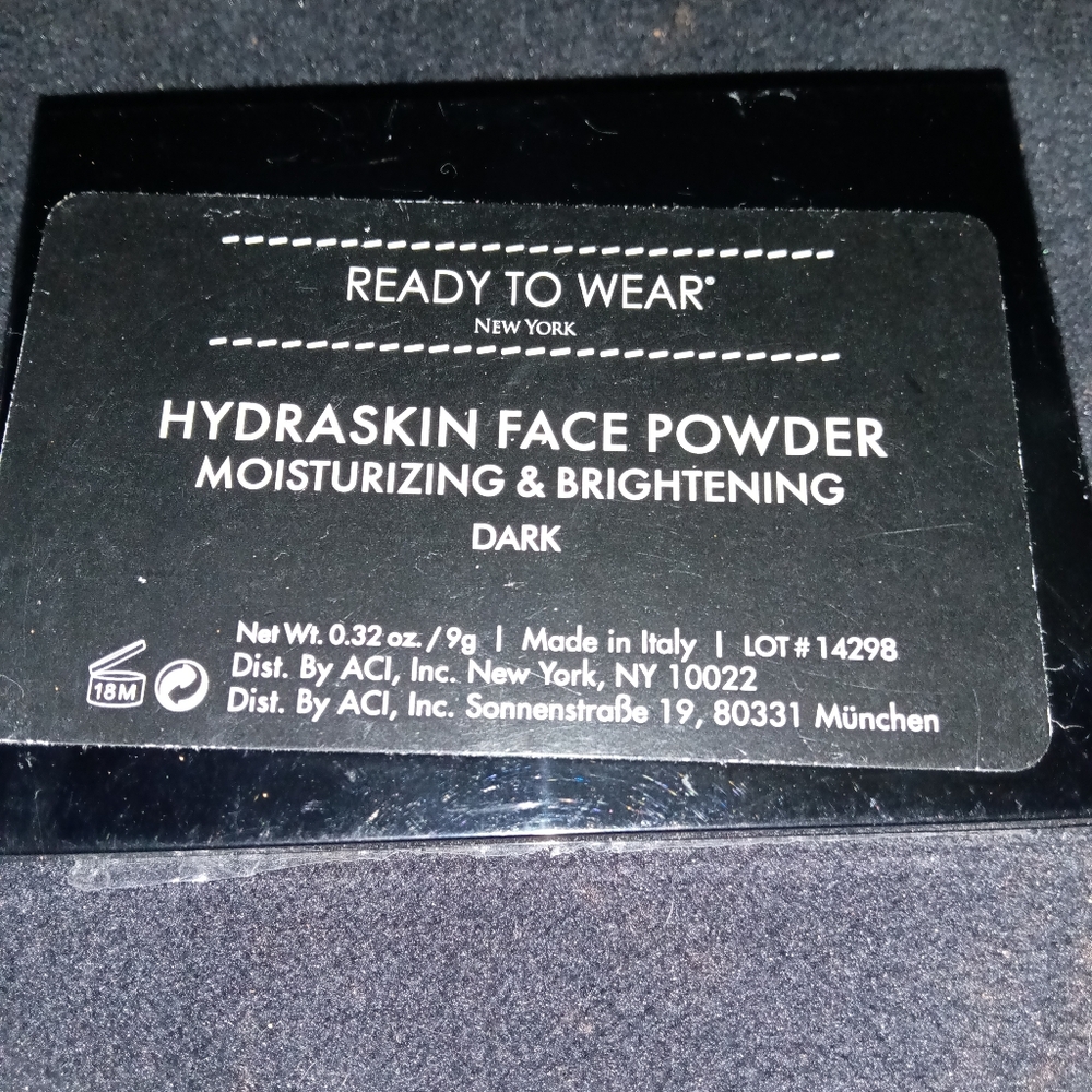 New Dark Face Powder - Picture 3 of 4